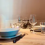 Under Roof * كليرمونت-فيراند