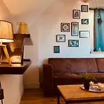 Under Roof * كليرمونت-فيراند