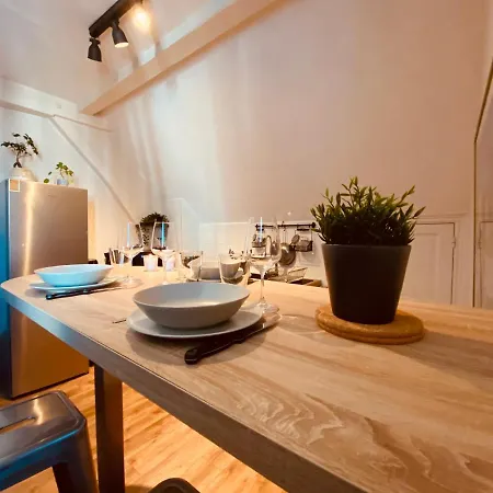 Under Roof Apartment