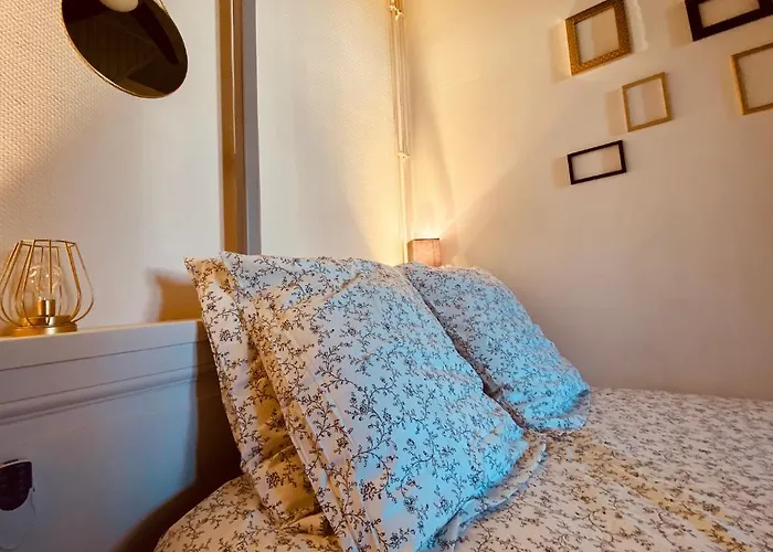 Under Roof * كليرمونت-فيراند